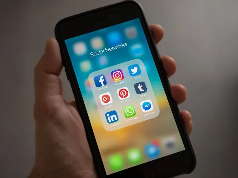 Facebook and Instagram apps used for social media marketing services in Red Deer